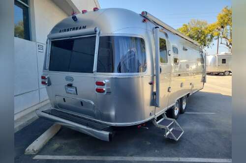 2025 Airstream Globetrotter 27FBQ in san gabriel CA