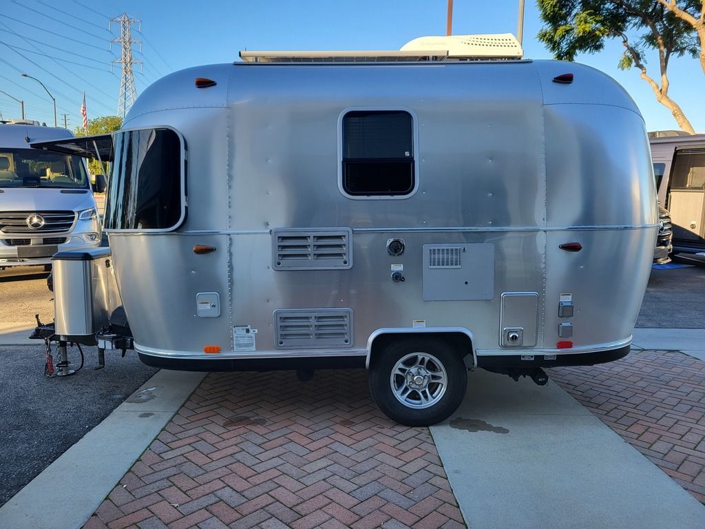 2017 Airstream Bambi Sport 16 in san gabriel CA