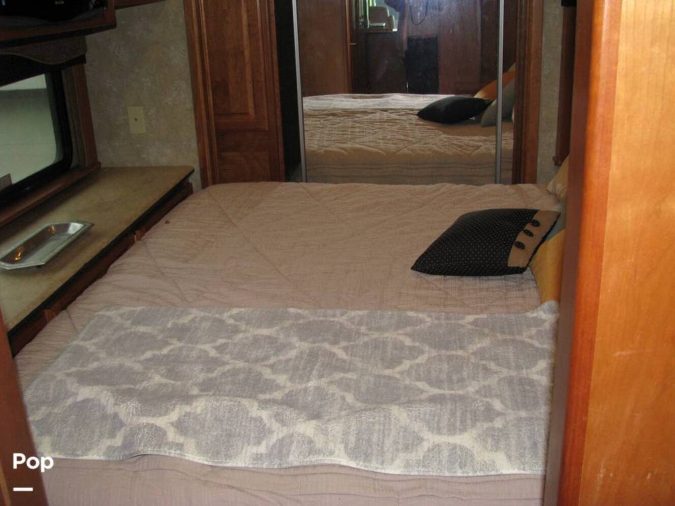 A photo of this 2008 Country Coach Inspire Founders Edition