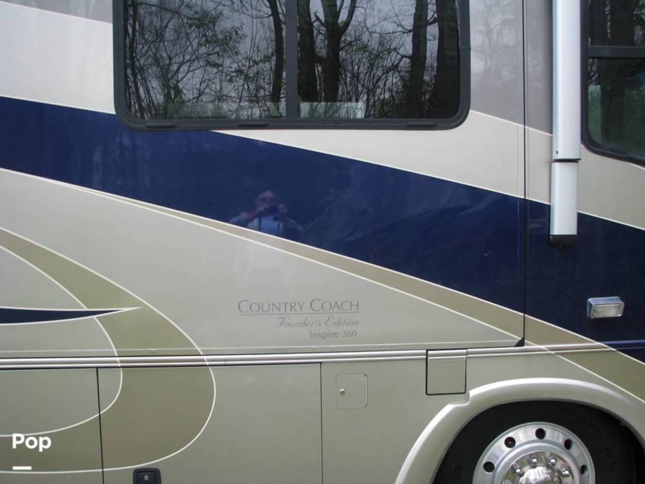 A photo of this 2008 Country Coach Inspire Founders Edition