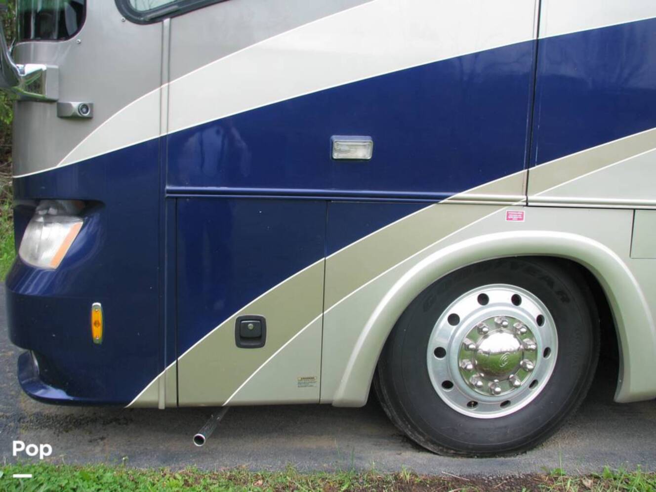 A photo of this 2008 Country Coach Inspire Founders Edition