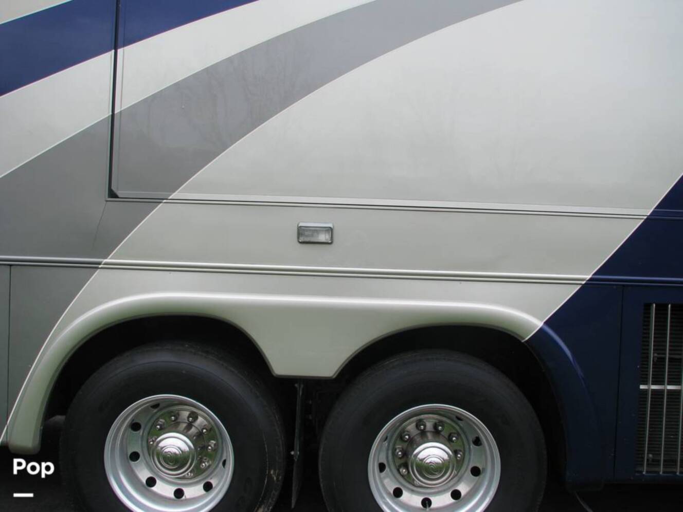 A photo of this 2008 Country Coach Inspire Founders Edition