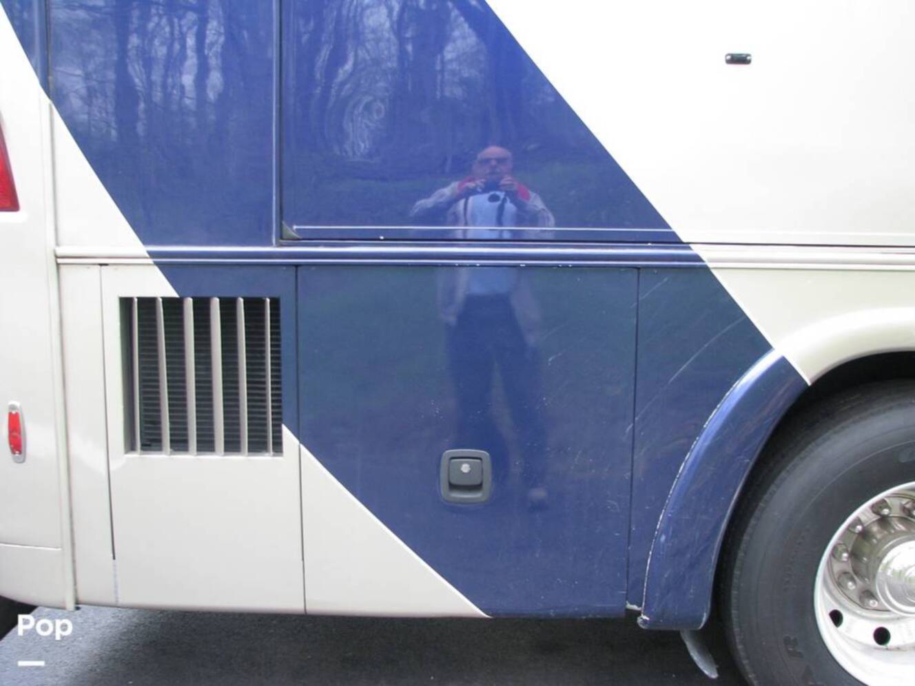 A photo of this 2008 Country Coach Inspire Founders Edition