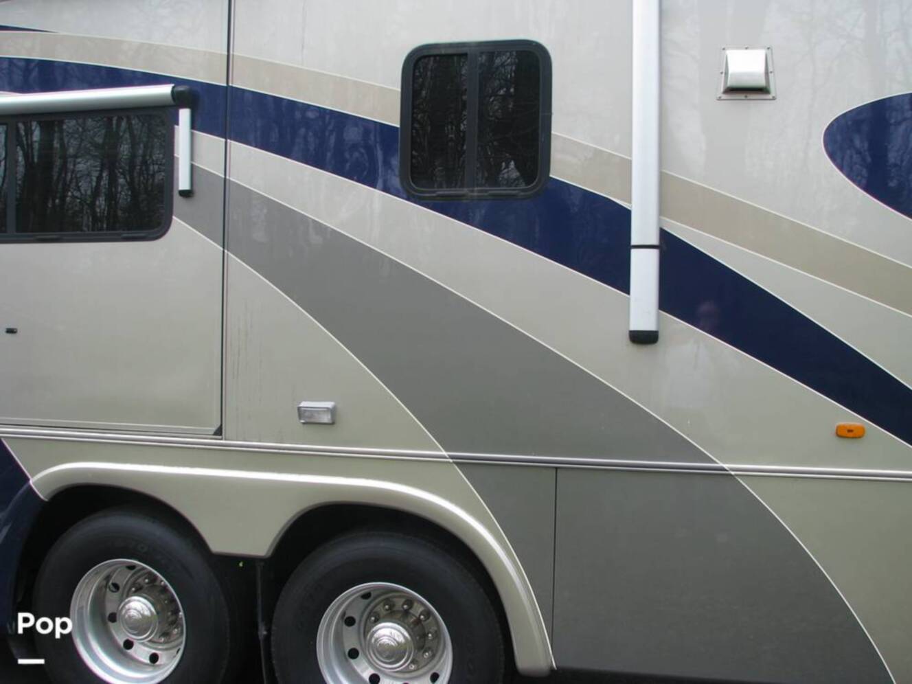 A photo of this 2008 Country Coach Inspire Founders Edition