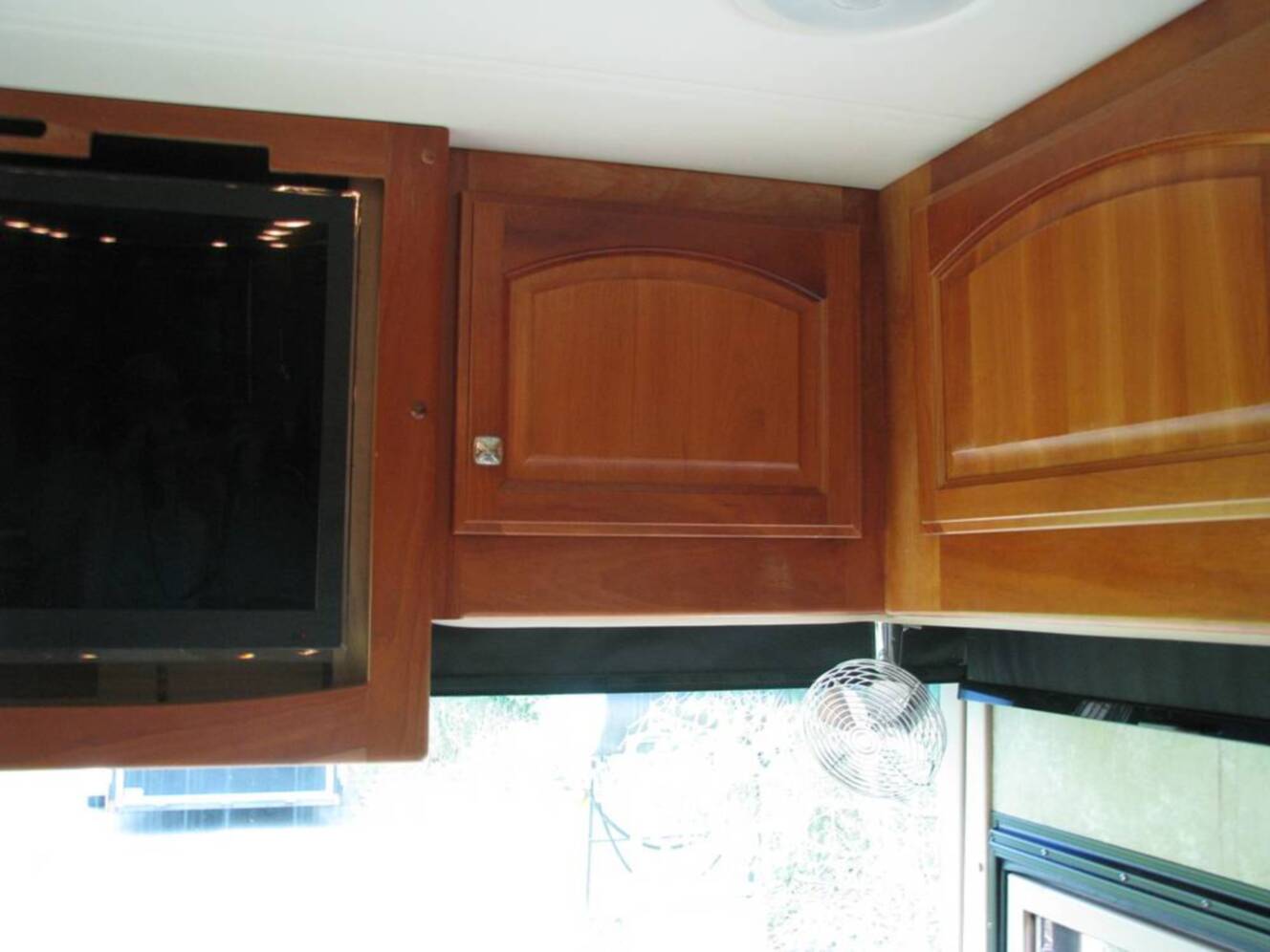 A photo of this 2008 Country Coach Inspire Founders Edition