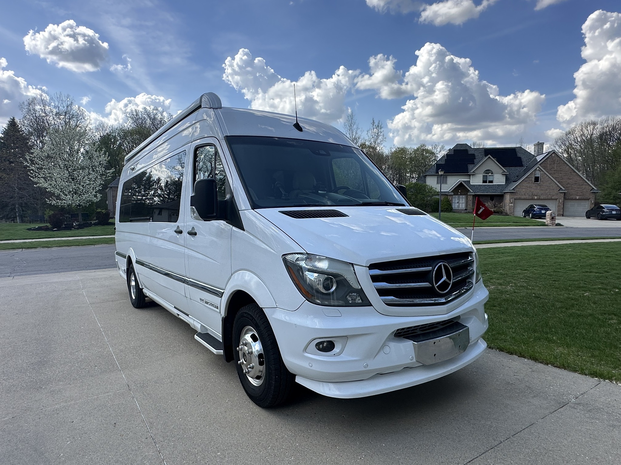 2019 Airstream INTERSTATE GRAND TOUR 3500 EXT in holt MI