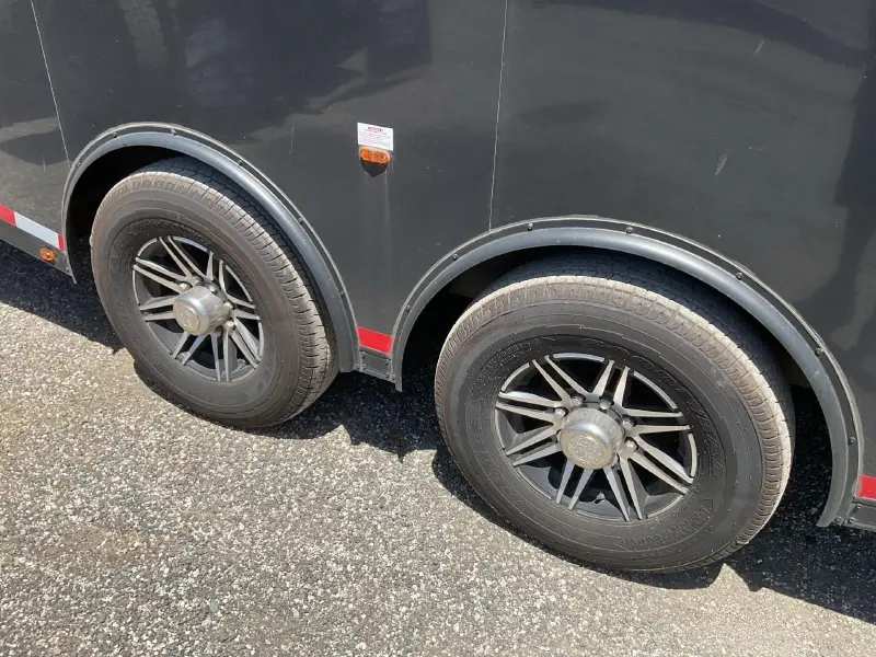 2023 VINTAGE P832 PLATINUM 32 TRAILER