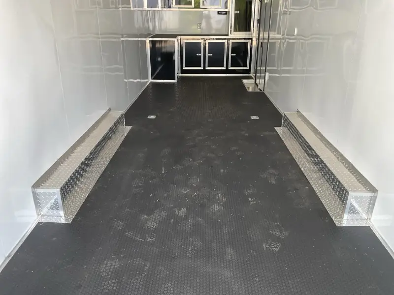 2023 VINTAGE P832 PLATINUM 32 TRAILER