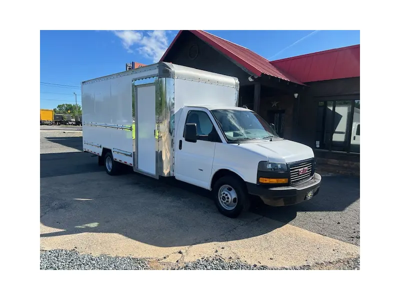 2023 GMC G3500