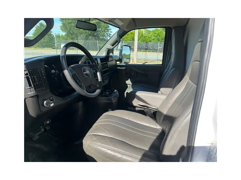 2023 GMC G3500