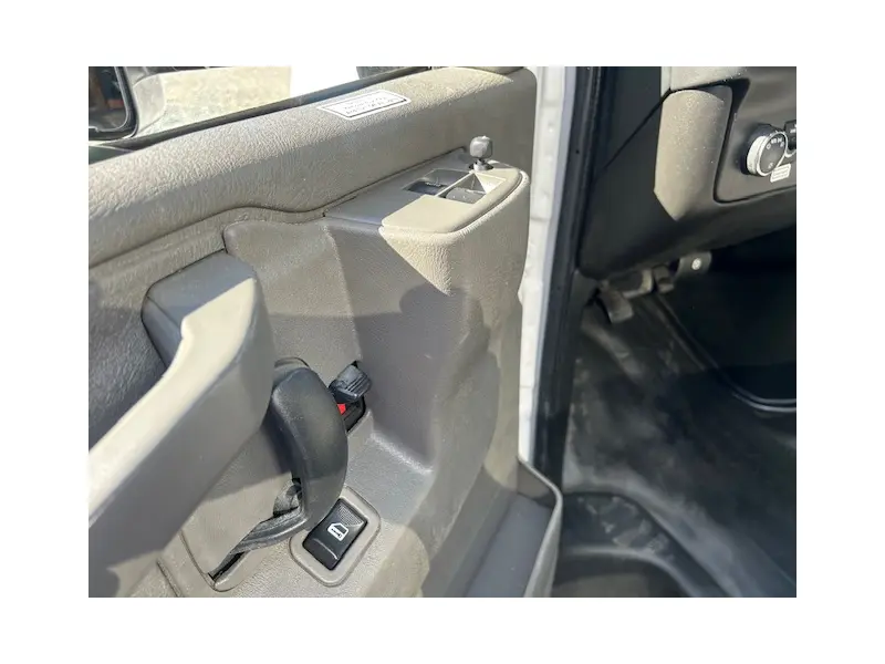 2023 GMC G3500