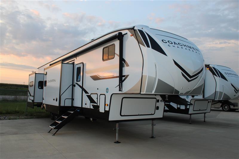 2026 Coachmen CHAPARRAL 381DBL in le mars IA