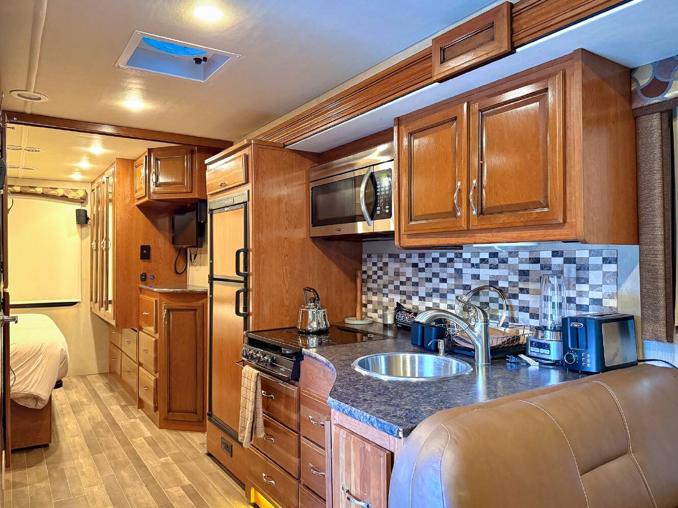 A photo of this 2018 Fleetwood FLAIR 30P