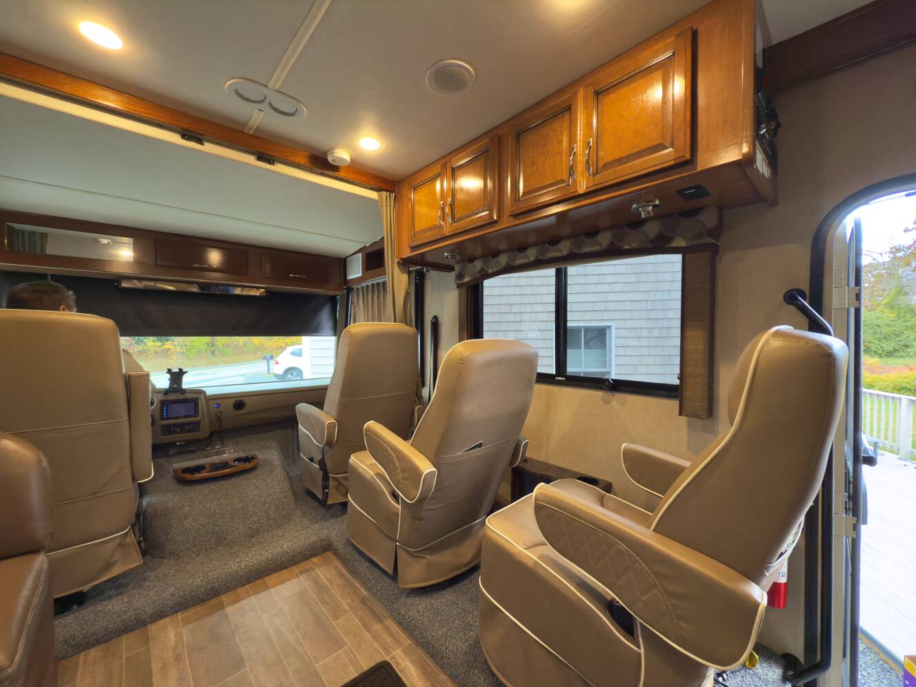 A photo of this 2018 Fleetwood FLAIR 30P