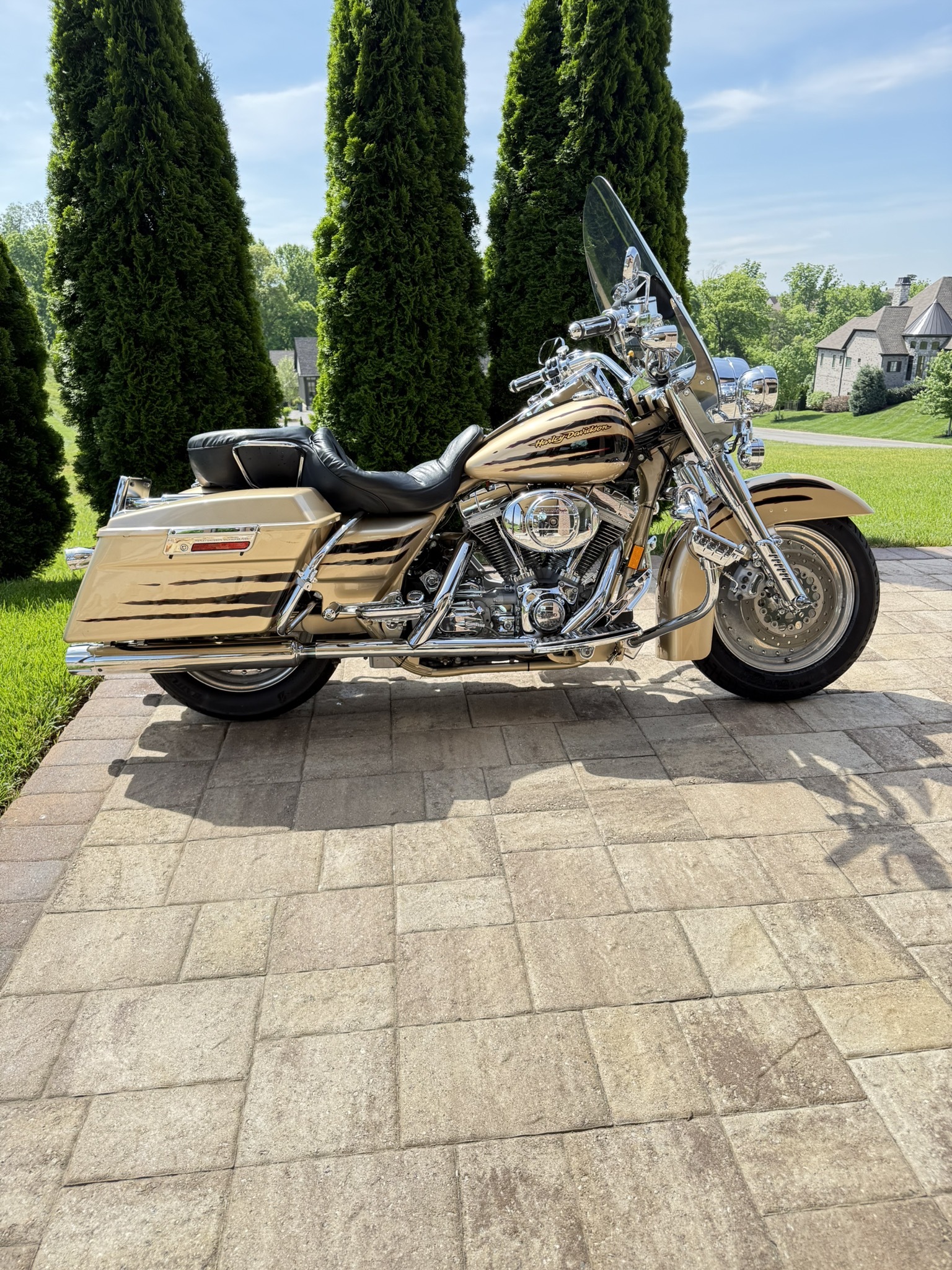 2003 Harley-Davidson ROAD KING CVO in lenoir city TN