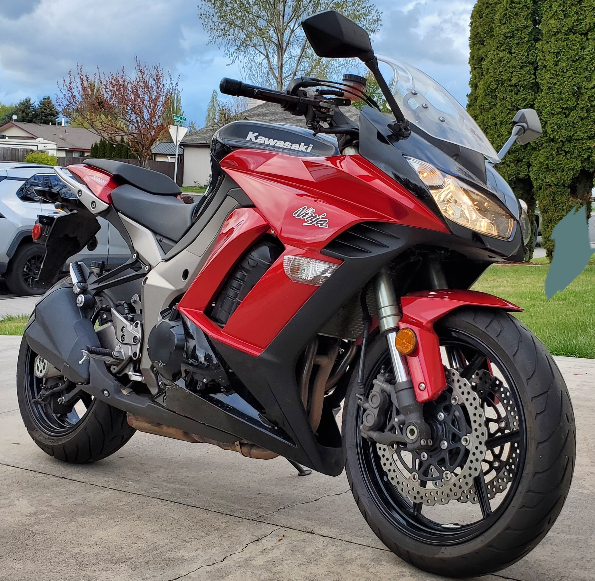 半額で譲ります 2011 Kawasaki Ninja® ZX™-10R ABS Stock Number: SP000611