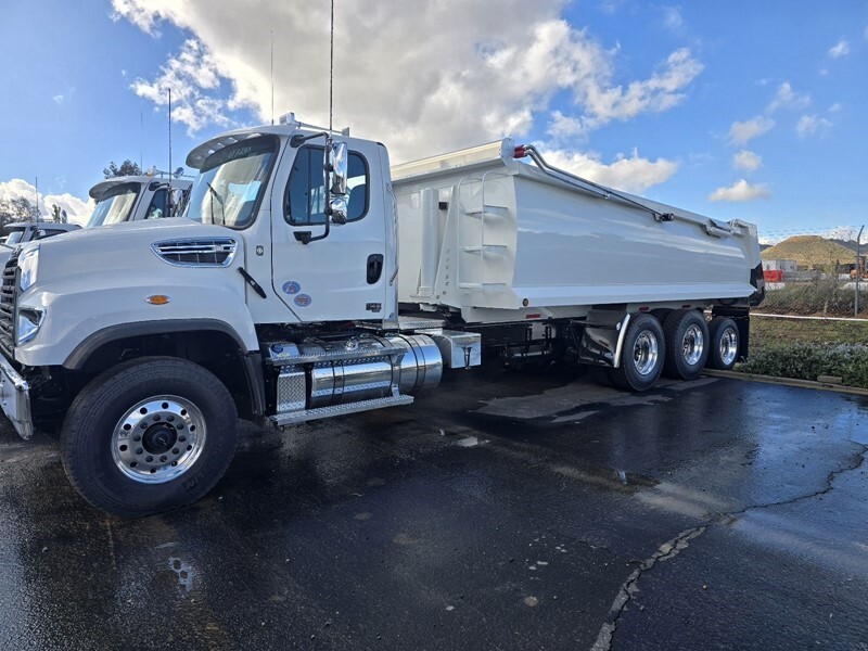 2025 FREIGHTLINER 114SD in Los Angeles, CA