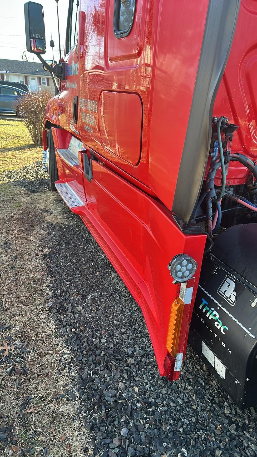 2016 FREIGHTLINER CASCADIA SLP SLP in Somerset, NJ