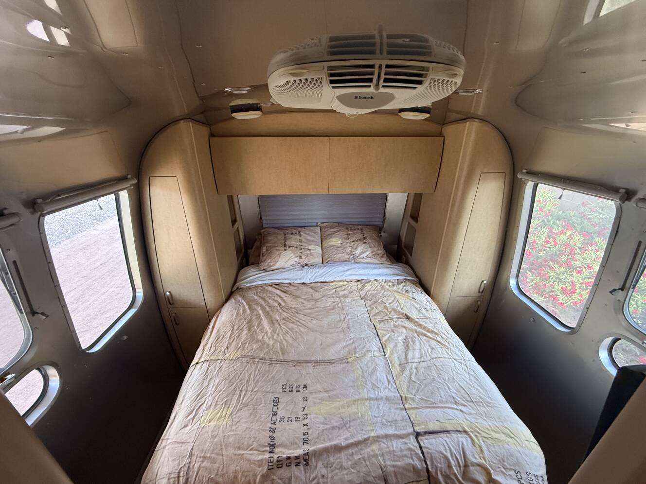 A photo of this 2010 Airstream FLYING CLOUD 30RB
