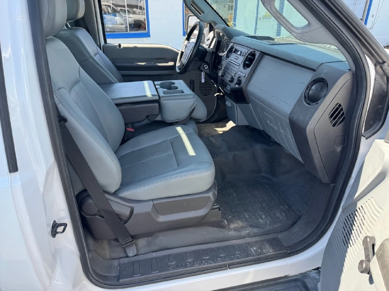 2012 FORD F550