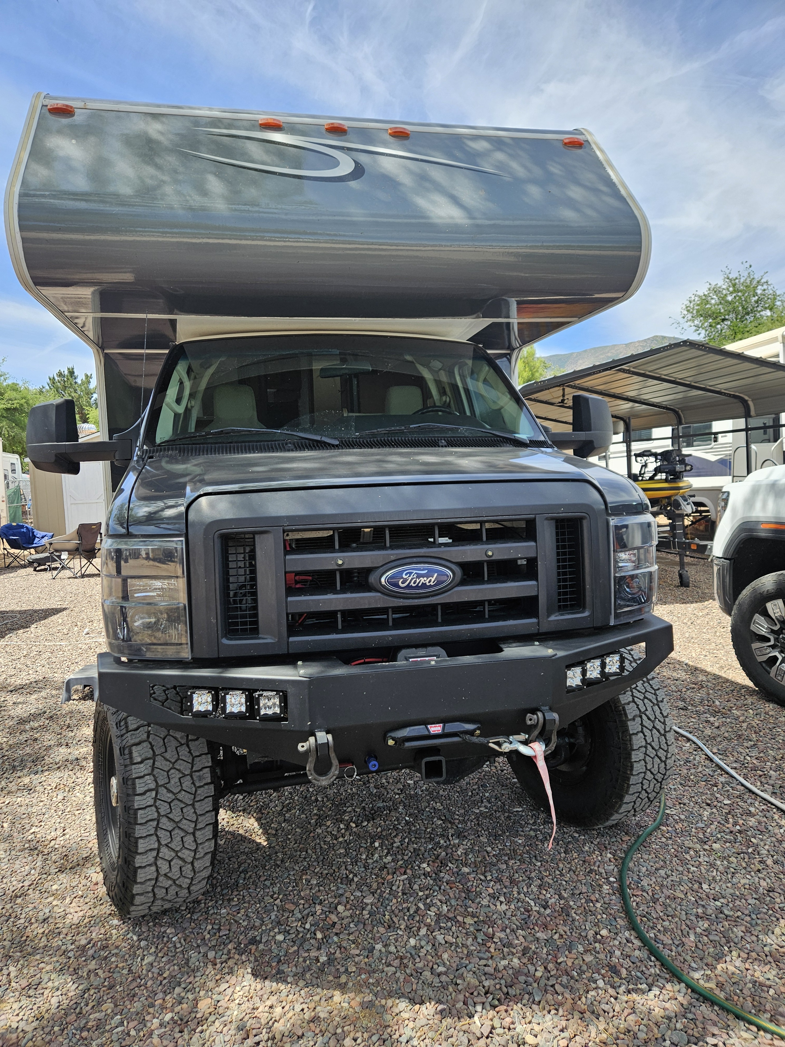 2013 Winnebago ACCESS PREMIER 26QP RV