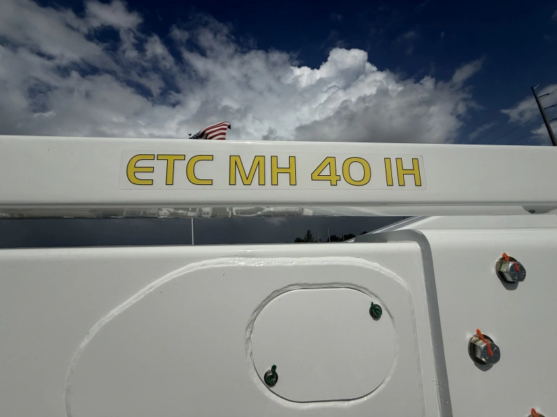 2024 FORD F600