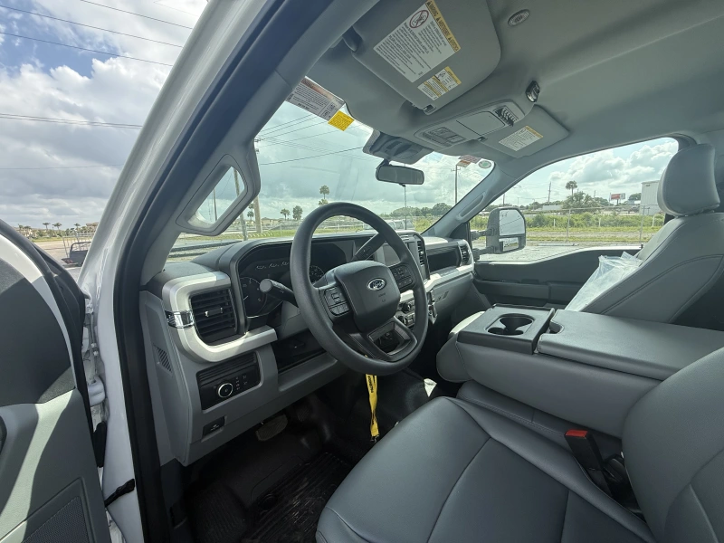 2024 FORD F600