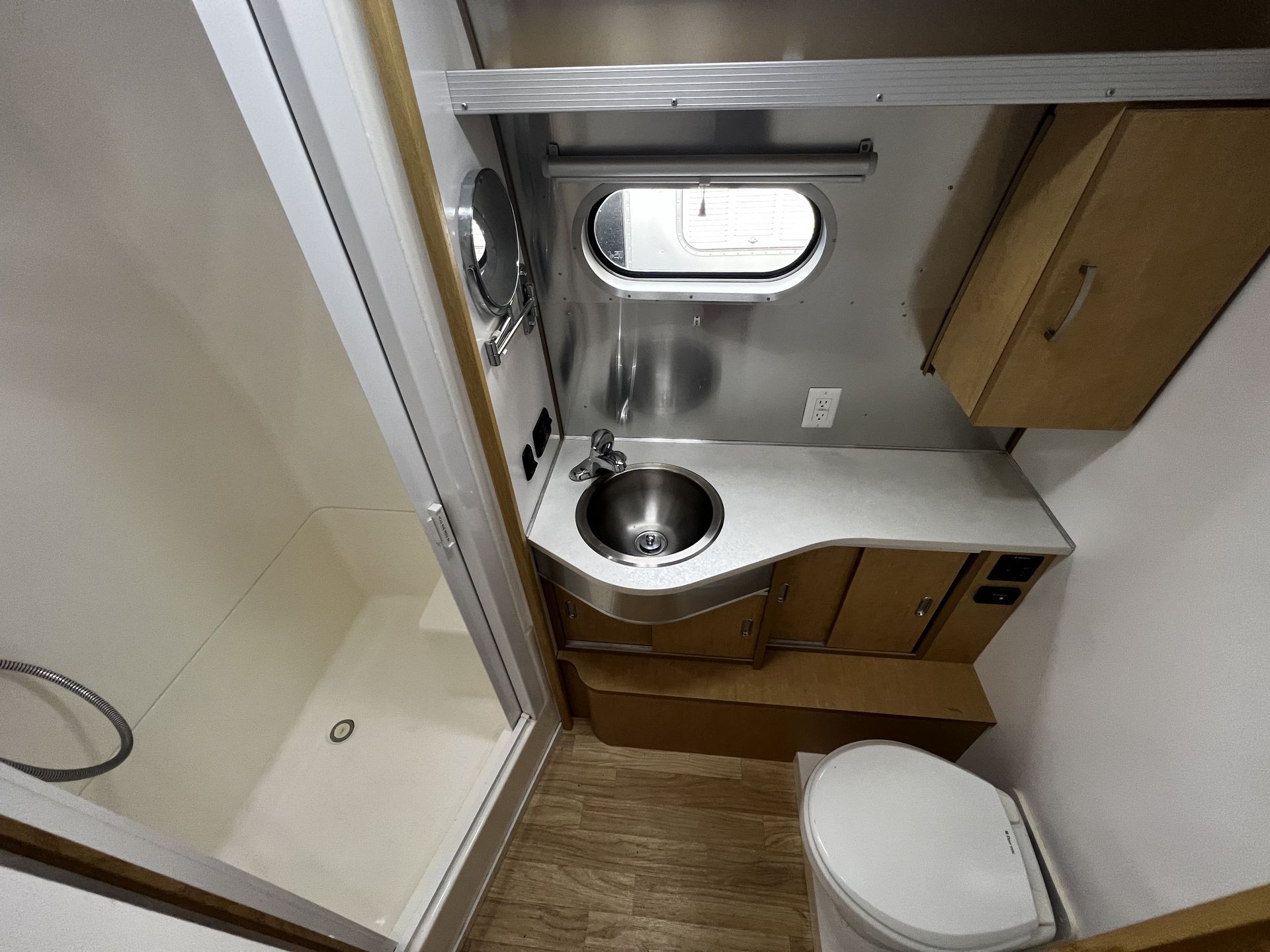 2016 Airstream FLYING CLOUD 26U in port orchard WA