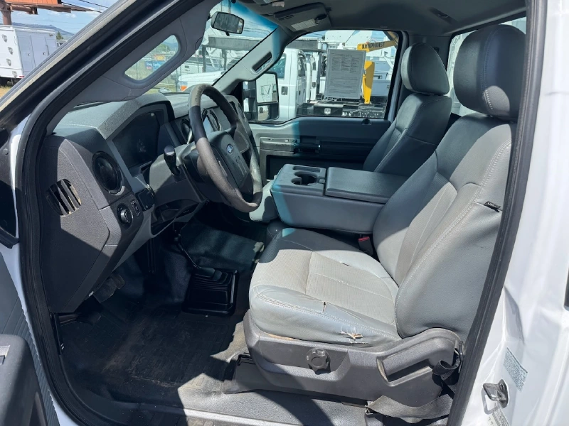 2013 FORD F550