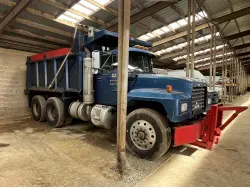 1998 MACK RD688S