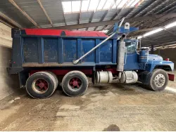 1998 MACK RD688S