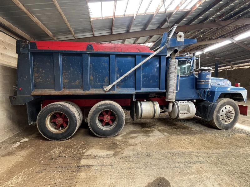 1998 MACK RD688S