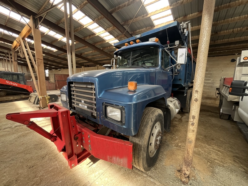 1998 MACK RD688S