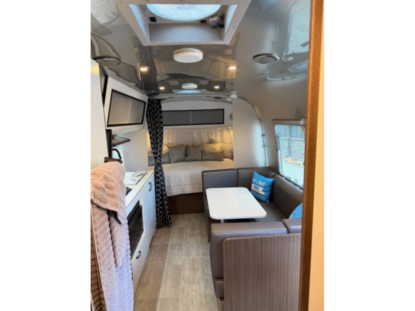 A photo of this 2021 Airstream CARAVEL 22FB
