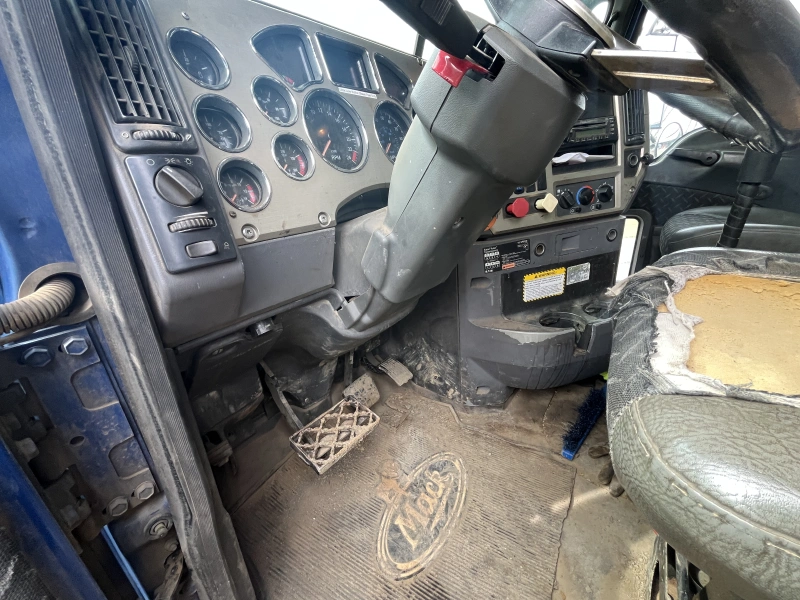 2008 MACK GU713