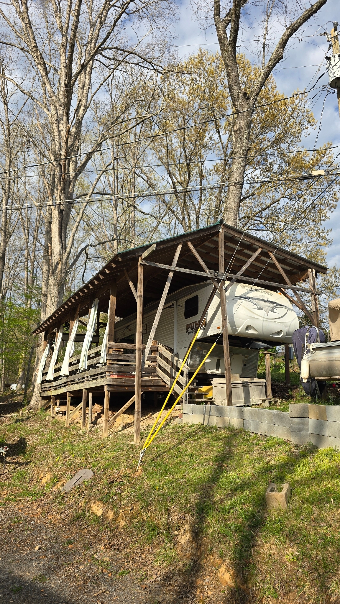 2011 Palomino PUMA 298FQU RV