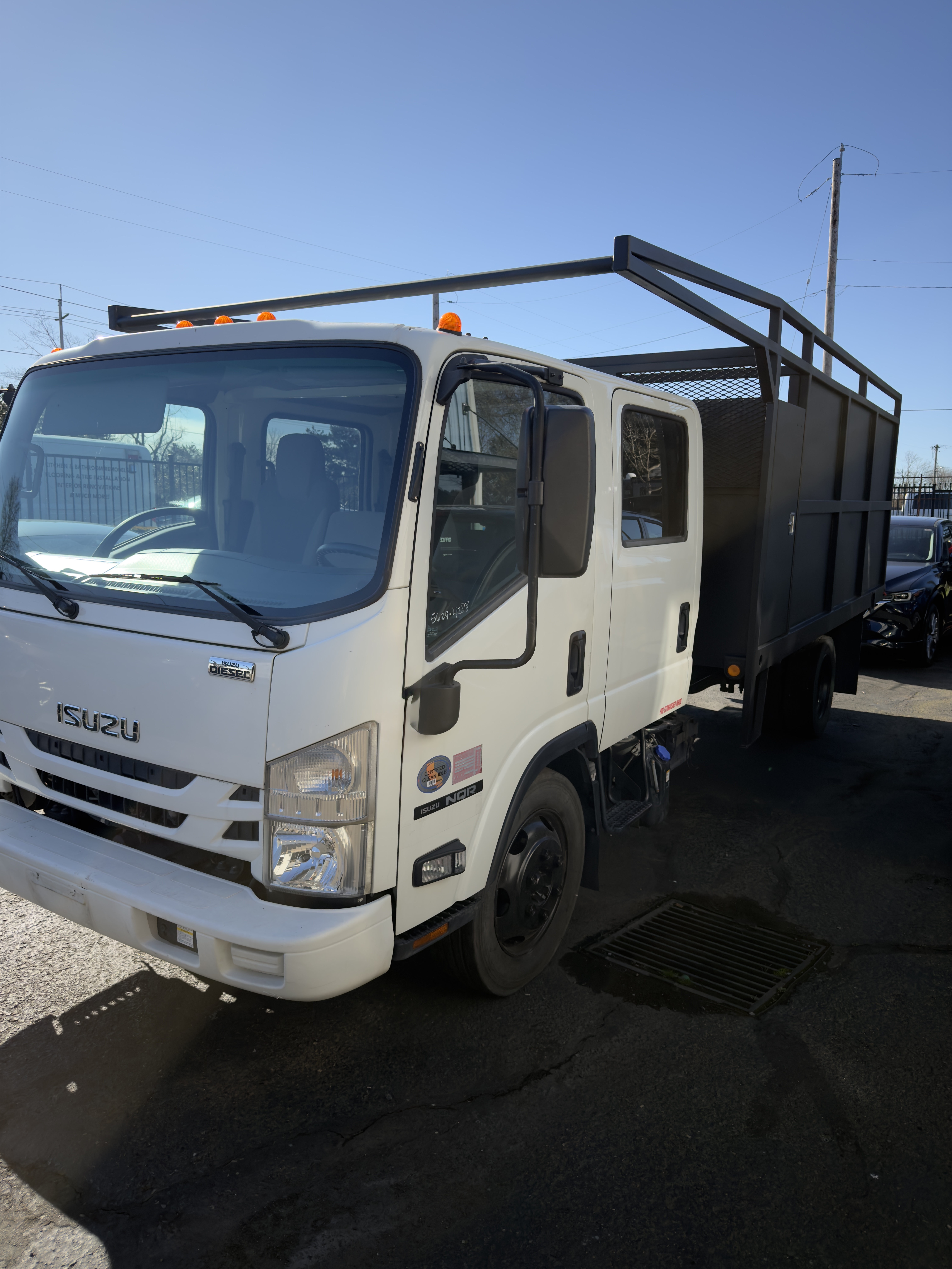 2018 ISUZU NPR in Portland, OR