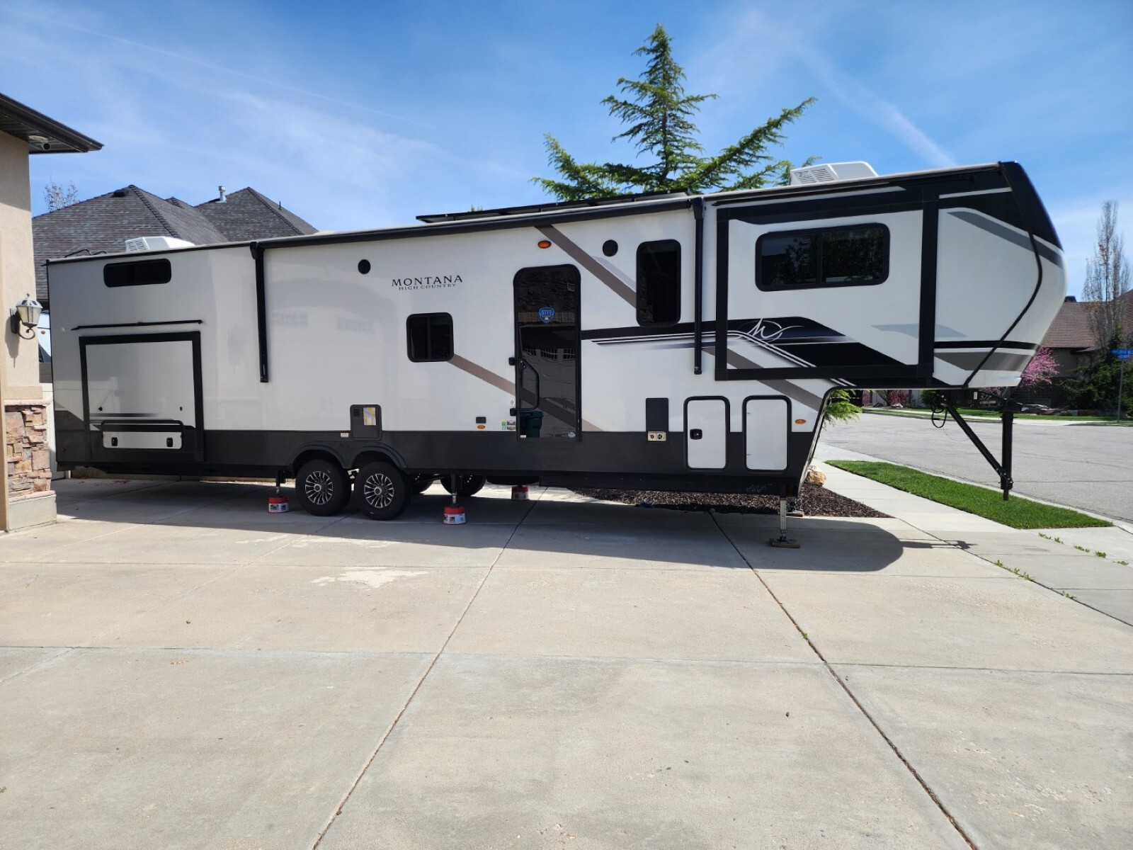 2024 Keystone MONTANA HIGH COUNTRY 377FL RV