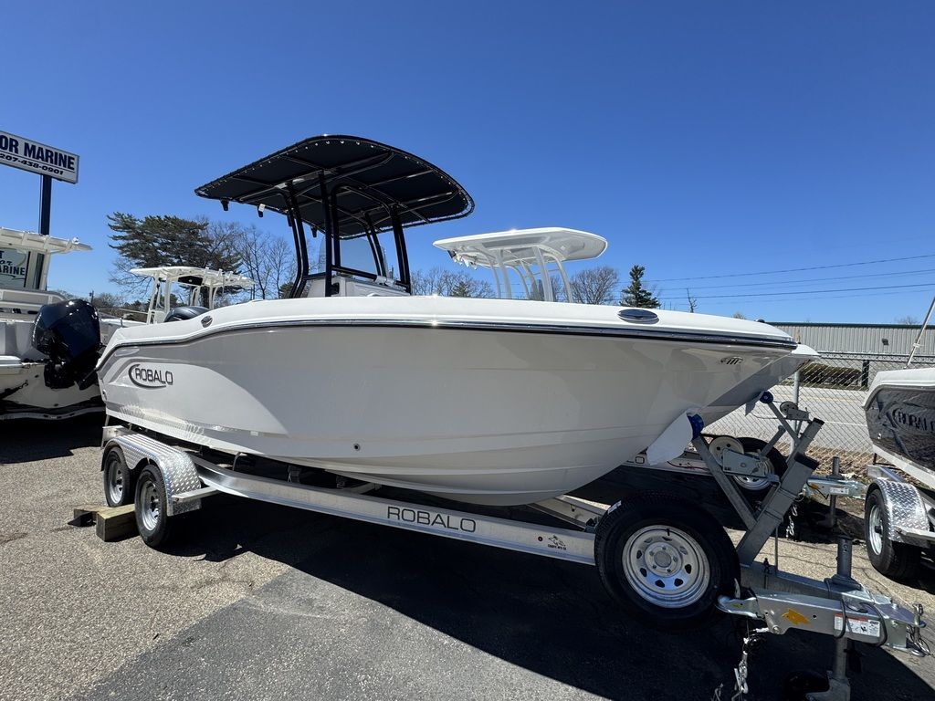 2026 Robalo R200 NAN in kittery ME