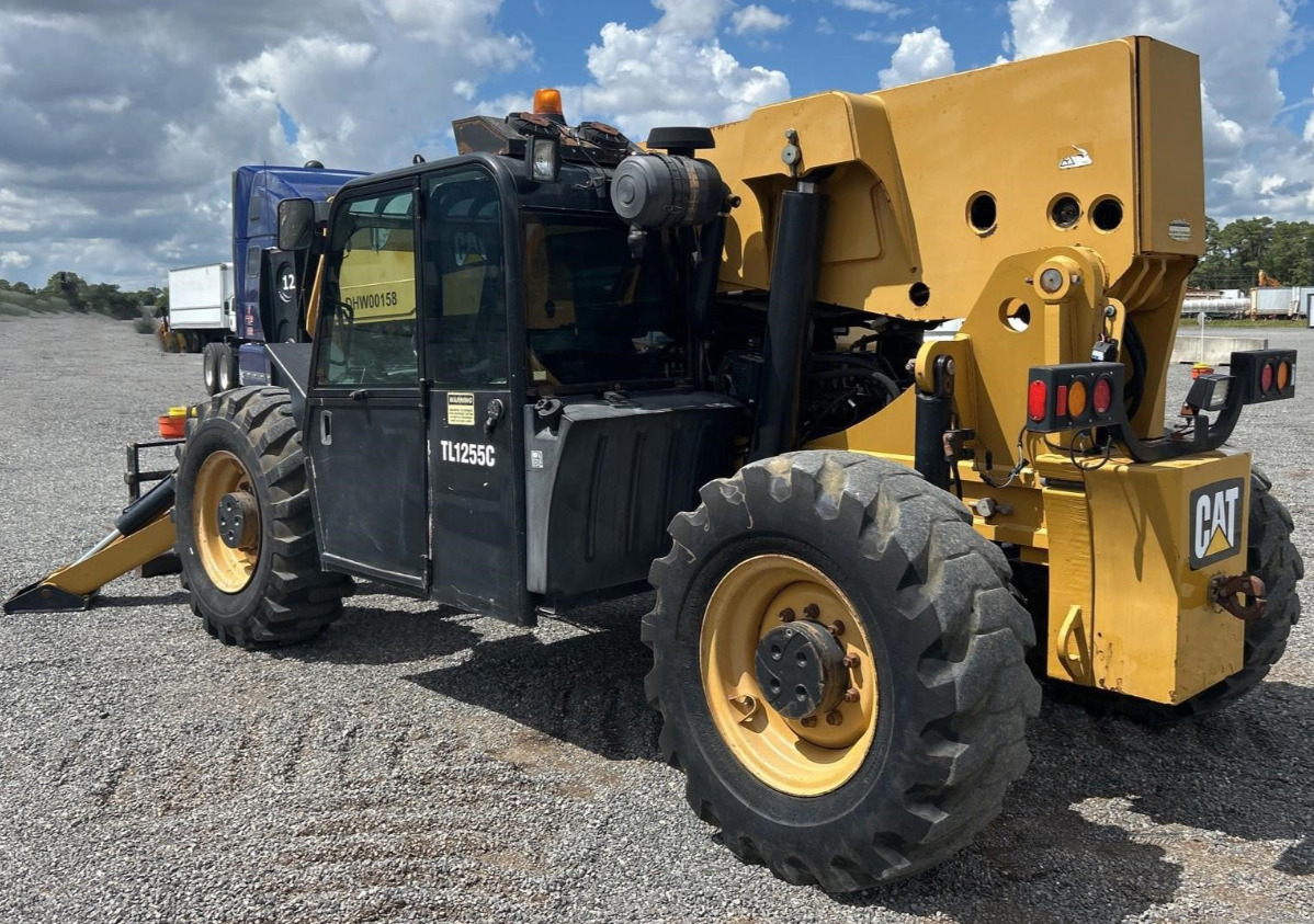 2016 Caterpillar Lift Trucks TL1255C in Bristol, PA