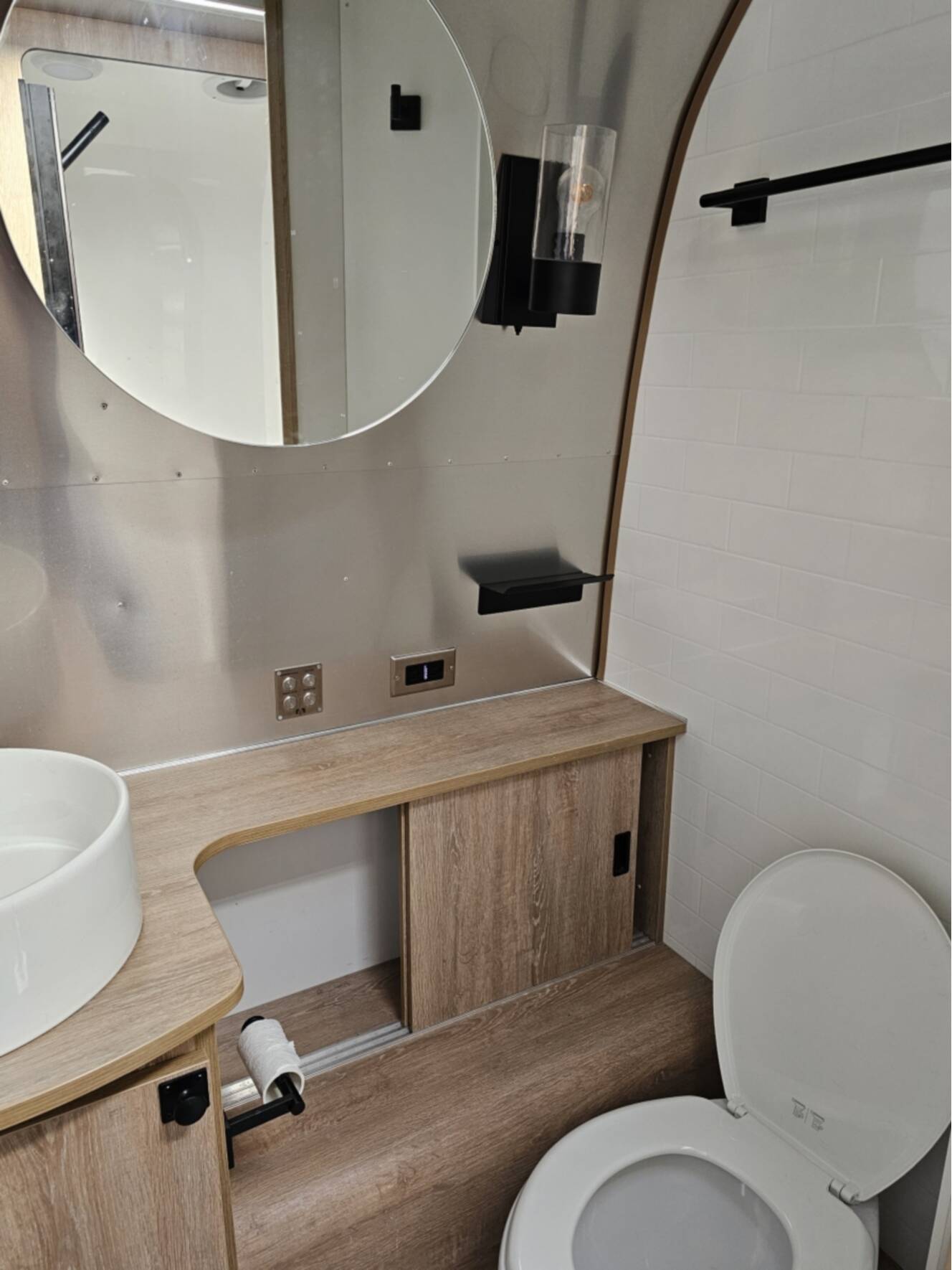 A photo of this 2025 Airstream AIRSTREAM POTTERY BARN 28RB TWIN
