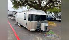 2017 Airstream International Signature 27FB RV