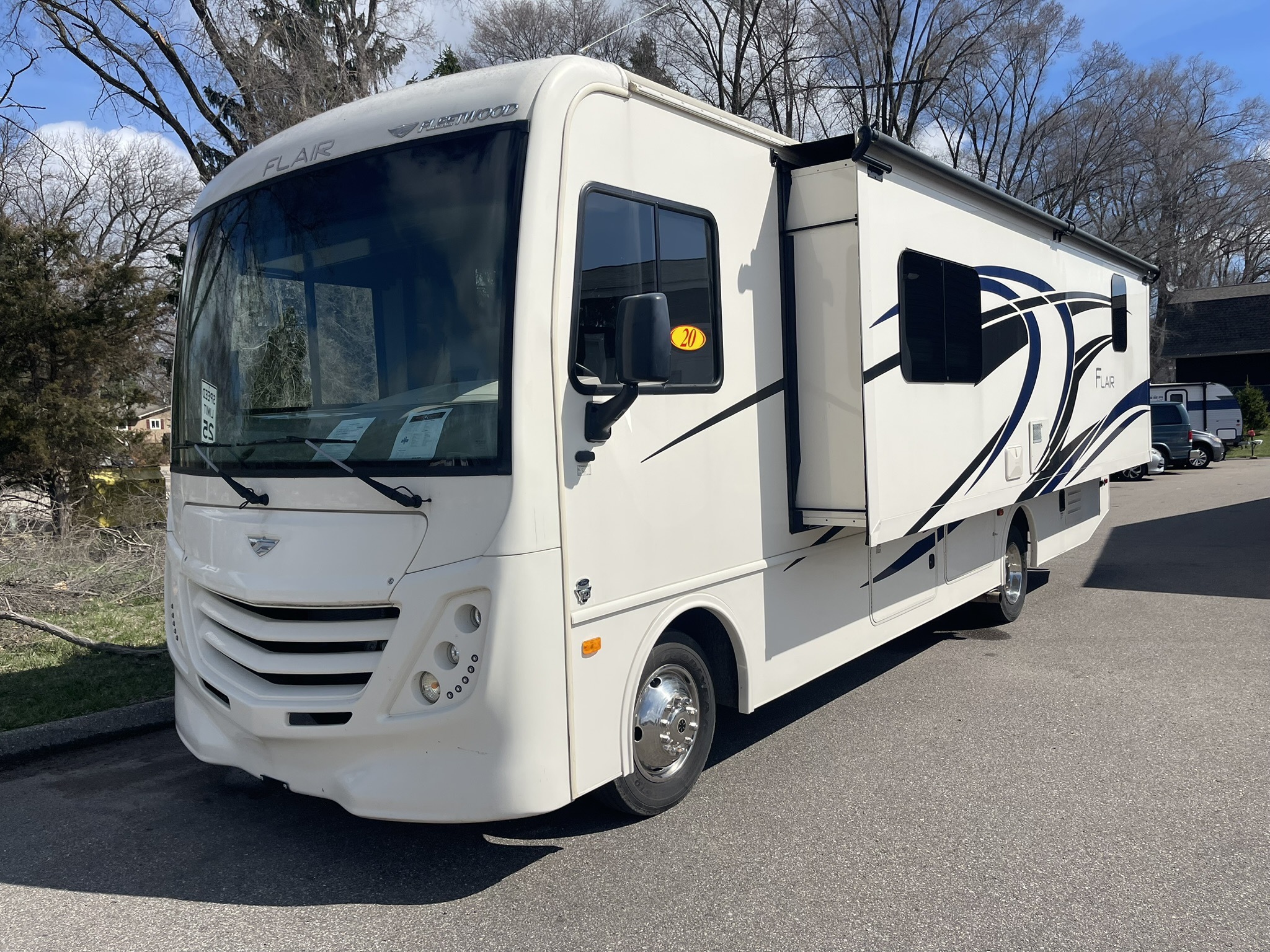 2020 Fleetwood FLAIR 29M RV