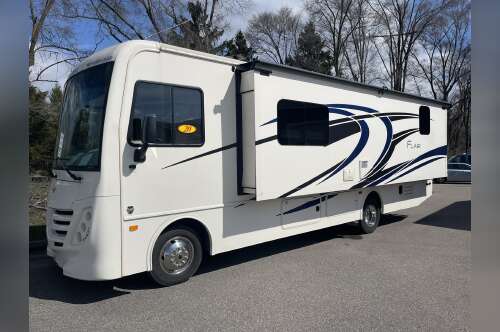 2020 Fleetwood FLAIR 29M in highland MI