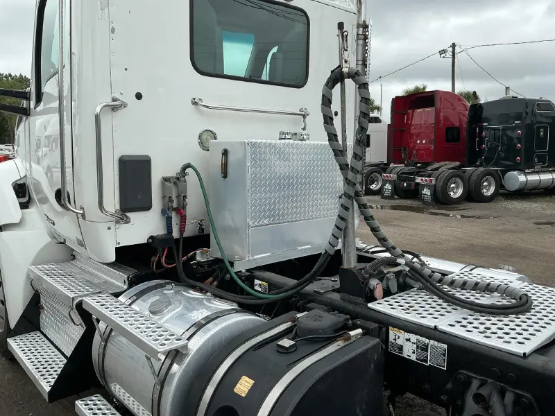 2018 KENWORTH T880