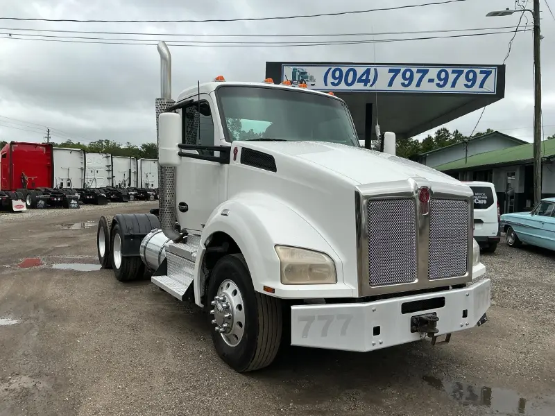 2018 KENWORTH T880