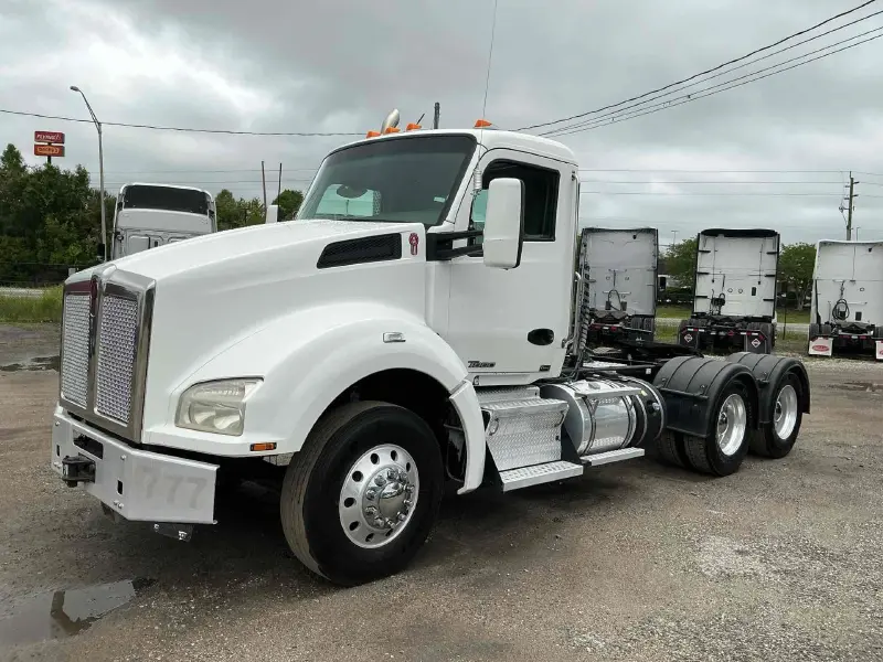2018 KENWORTH T880
