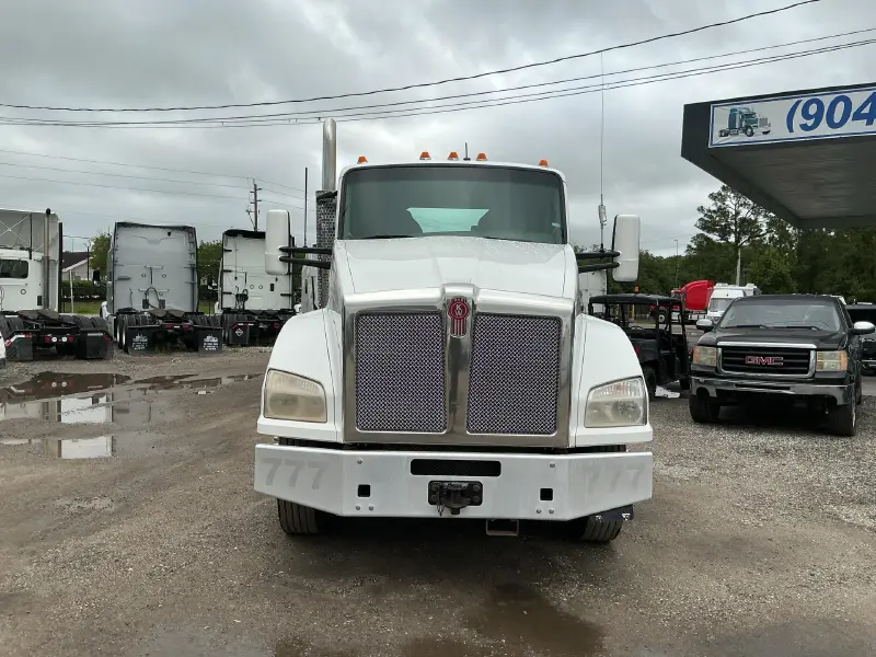 2018 KENWORTH T880