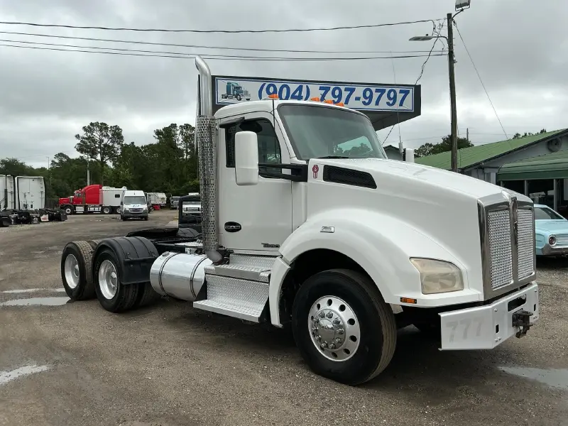 2018 KENWORTH T880