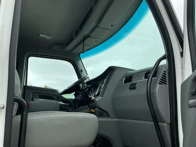 2018 KENWORTH T880